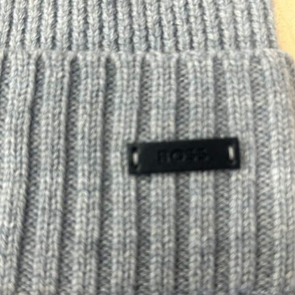 100% Authentic Hugo Boss Beanie / Hat - NWT - Picture 2 of 5